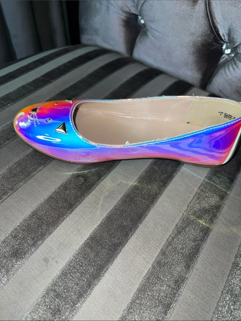 Holographic Iridescent Cat Face Studded Flat Shoes Sz 6.5 🐱